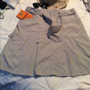 The North Face SKIRT(TAG)NEW-khaki Hiking size 14